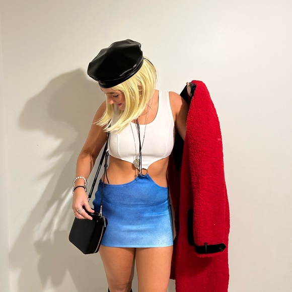 Women’s Pu Beret - Picture 6 of 6